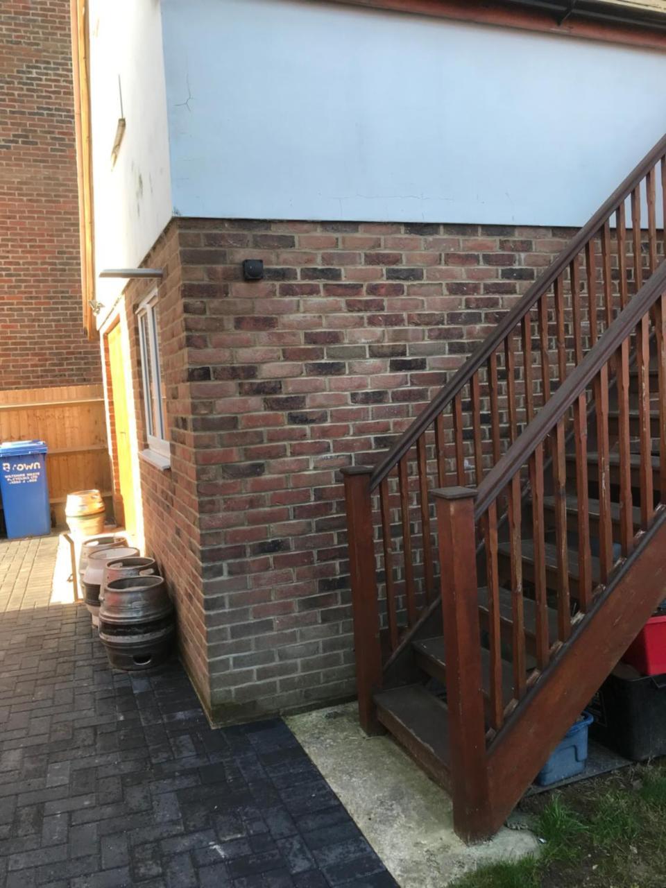 Studio Above Worlds End Microbrewery And Behind The Crown Inn Pewsey Exterior photo
